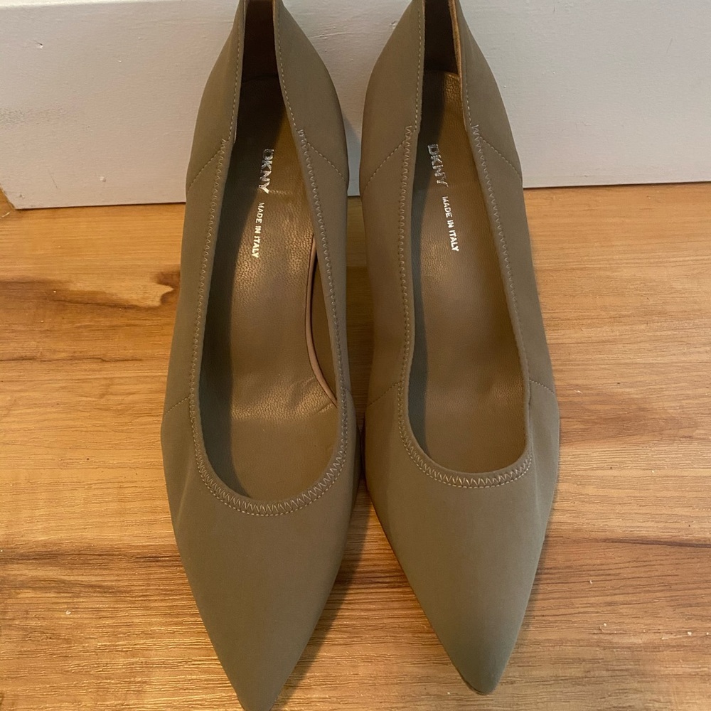 DKNY Kitten Heel Pump